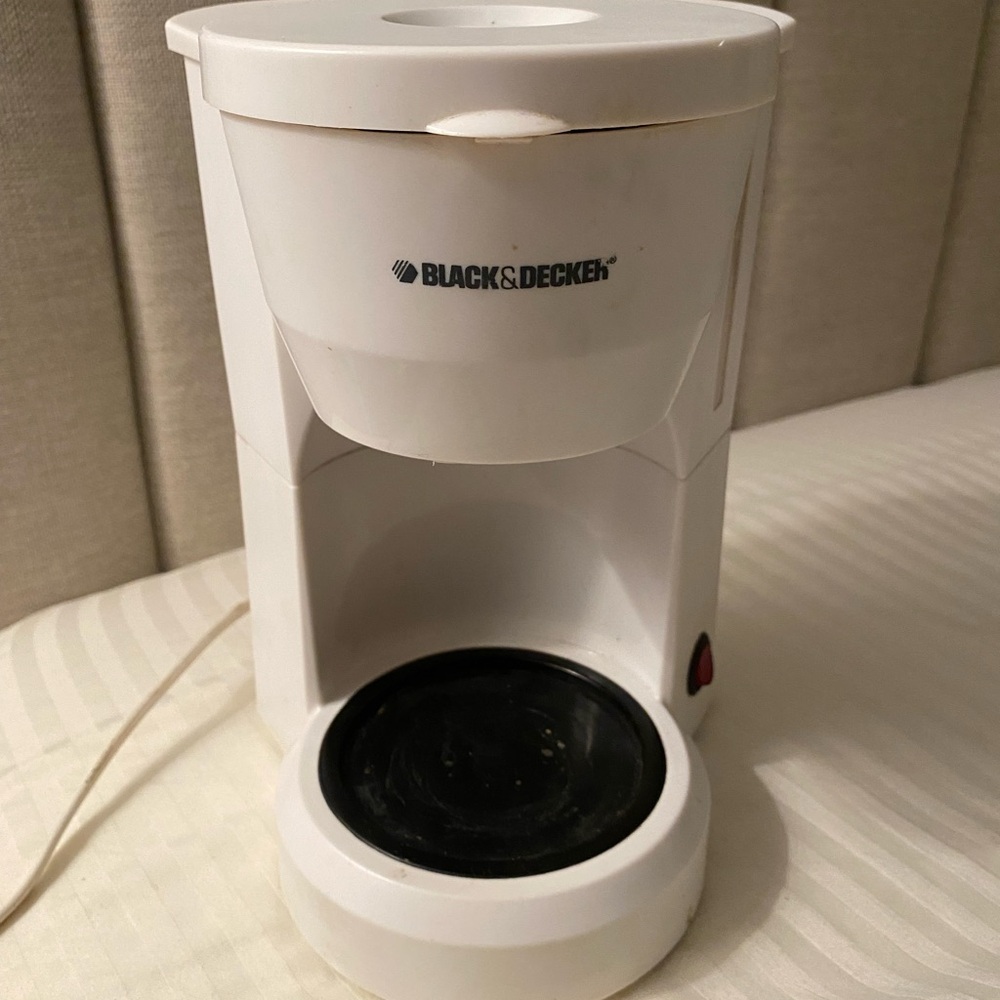 Black & Decker Classic White Coffee Brewer
